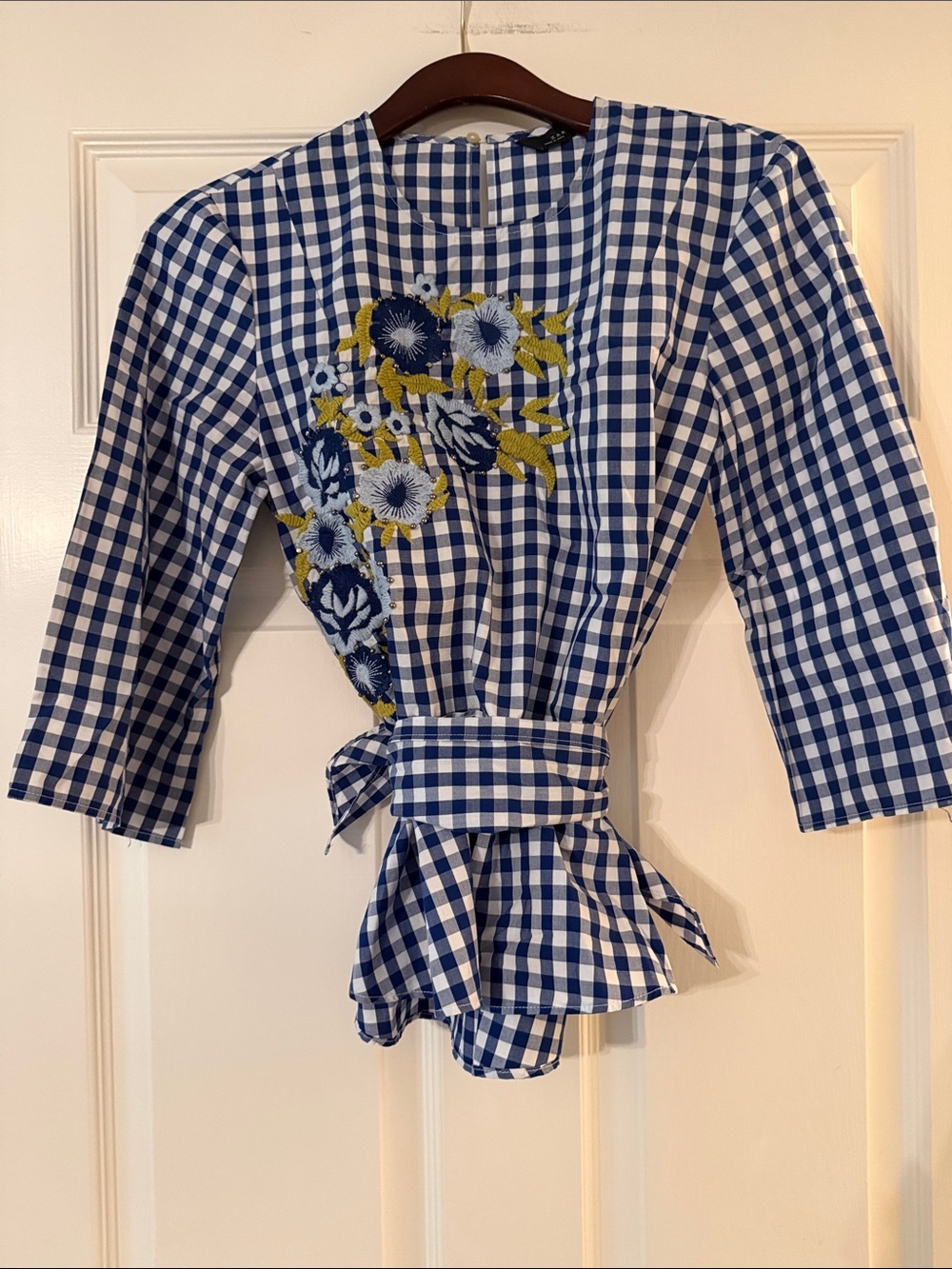 Zara embroidered top small
